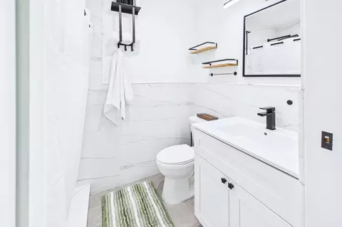 Bath - 6784 3rd St, Jupiter, FL 33458 photo 5 of 8
