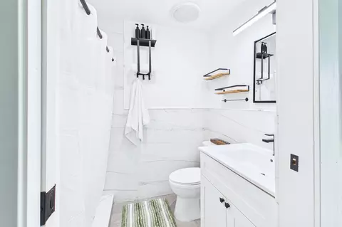 Bath - 6784 3rd St, Jupiter, FL 33458 photo 4 of 8