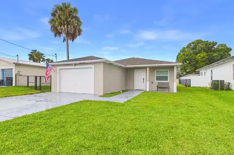 Exterior - 6784 3rd St, Jupiter, FL 33458 photo 1 of 9