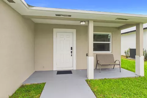 Exterior - 6784 3rd St, Jupiter, FL 33458 photo 4 of 9
