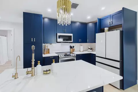 Kitchen - 6784 3rd St, Jupiter, FL 33458 photo 6 of 15