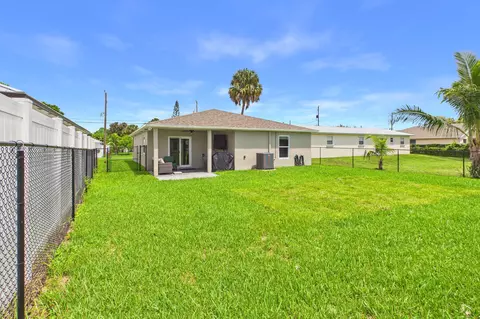 Exterior - 6784 3rd St, Jupiter, FL 33458 photo 9 of 9
