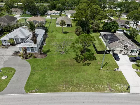 590 NW Bayshore Blvd, Port St Lucie, FL 34983