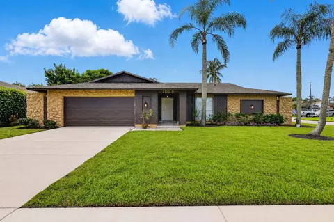 1058 Fernlea Dr, West Palm Beach, FL 33417