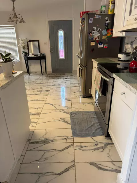 Undisclosed, Davie, FL 33325