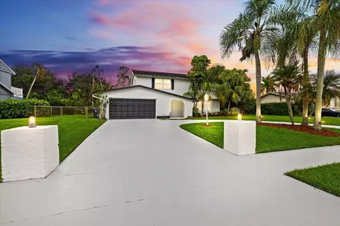 3179 Hoylake Rd, Lake Worth, FL 33467