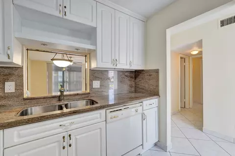 610 NE 12th Ave #306, Hallandale Beach, FL 33009