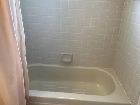 Bath - 7608 Red Ruby Dr, Delray Beach, FL 33446 photo 5 of 6