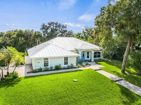 4390 2nd Sq SW, Vero Beach, FL 32968