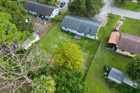 View/Area - 3031 NW 2nd St, Okeechobee, FL 34972 photo 3 of 5