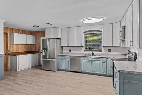 Kitchen - 3031 NW 2nd St, Okeechobee, FL 34972 photo 2 of 3