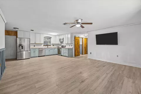 Living - 3031 NW 2nd St, Okeechobee, FL 34972 photo 1 of 4