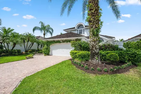 2467 Muir Cir, Wellington, FL 33414