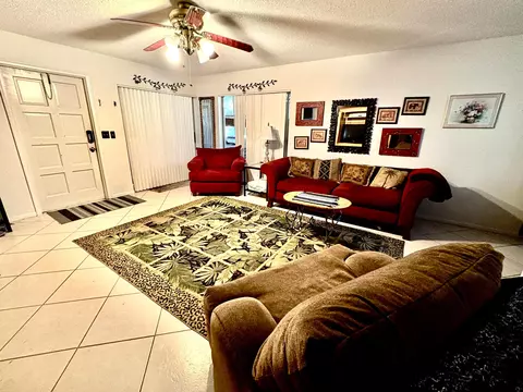 16 Plymouth A, West Palm Beach, FL 33417