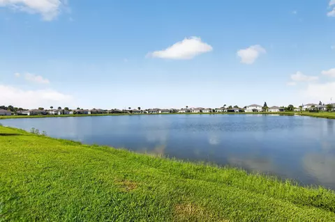 501 Cherimoya St, Fort Pierce, FL 34981