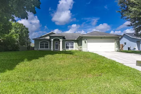 436 SW Bradshaw Cir, Port Saint Lucie, FL 34953