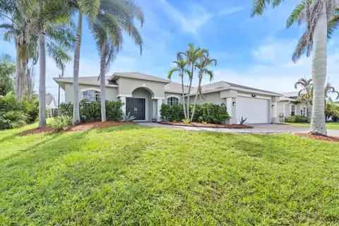 2341 SE Haddon St, Port Saint Lucie, FL 34984