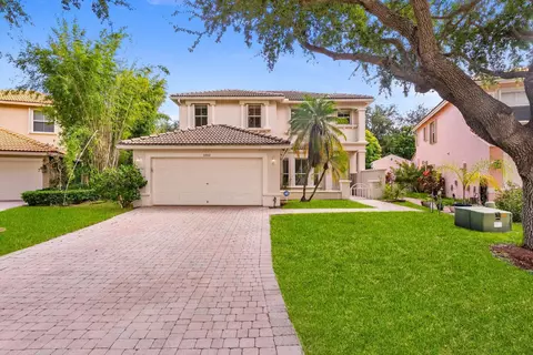 5302 Victoria Cir, West Palm Beach, FL 33409