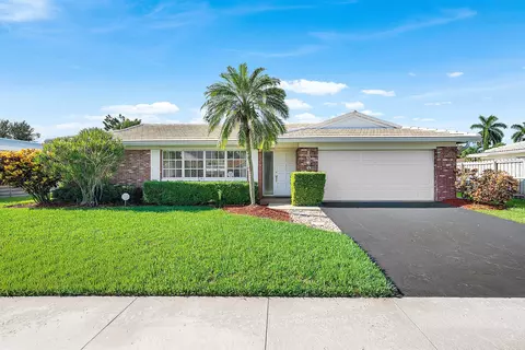 1060 NW 9th St, Boca Raton, FL 33486