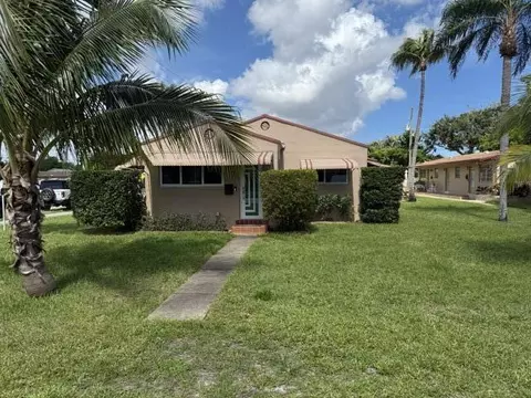 2347 Harding St, Hollywood, FL 33020