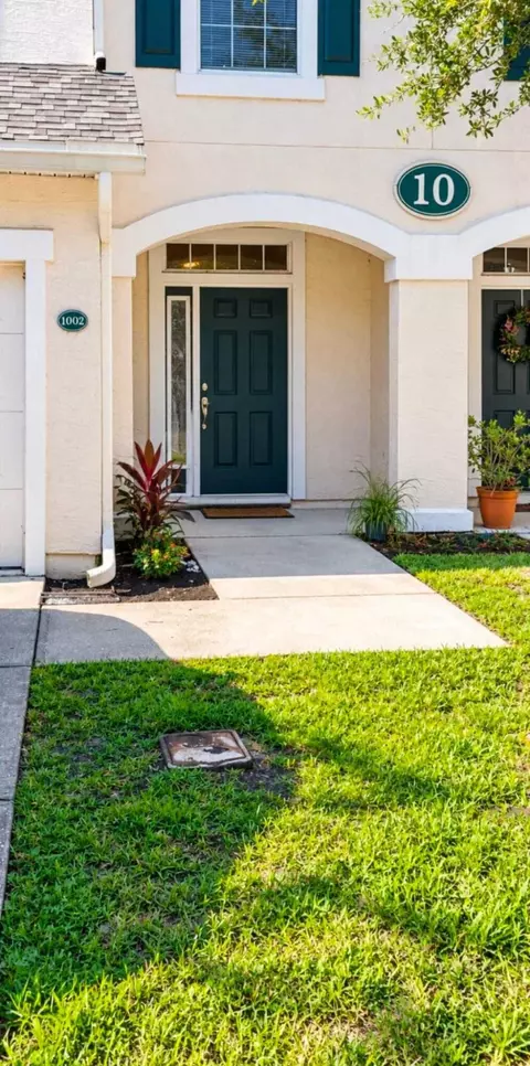 5260 Collins Rd #1002, Jacksonville, FL 32244