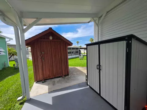 Exterior - 6494 SE 55th St, Okeechobee, FL 34974 photo 5 of 7