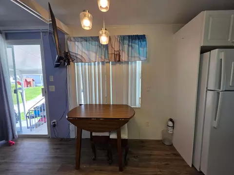 Dining - 6494 SE 55th St, Okeechobee, FL 34974 photo 2 of 2