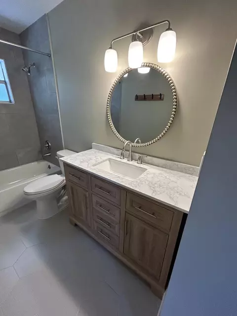 Bath - 223 Bent Arrow Dr, Jupiter, FL 33458 photo 1 of 2