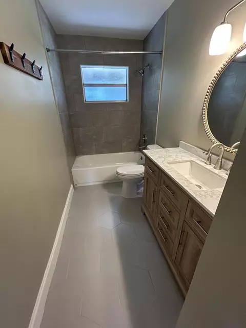 Bath - 223 Bent Arrow Dr, Jupiter, FL 33458 photo 2 of 2
