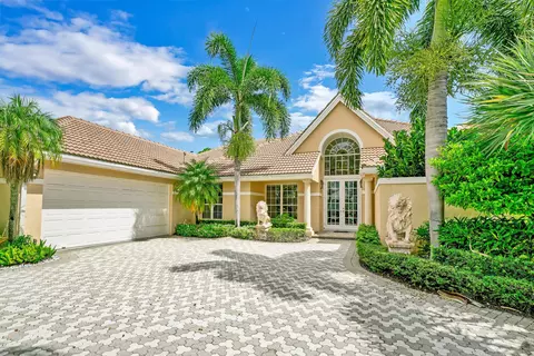 34 St James Dr, Palm Beach Gardens, FL 33418