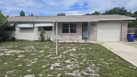 1701 NE 16th Dr, Jensen Beach, FL 34957