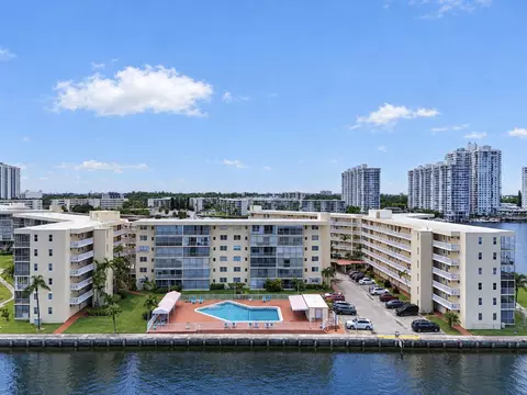 2999 Point East Dr #C109, Aventura, FL 33160