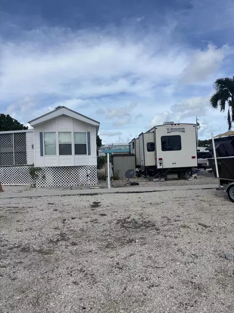 36 E 2nd St #P4, Key Largo, FL 33037