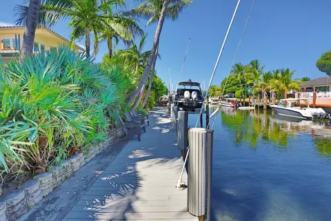 Other - 4110 NE 27th Ave, Lighthouse Point, FL 33064 photo 8 of 9