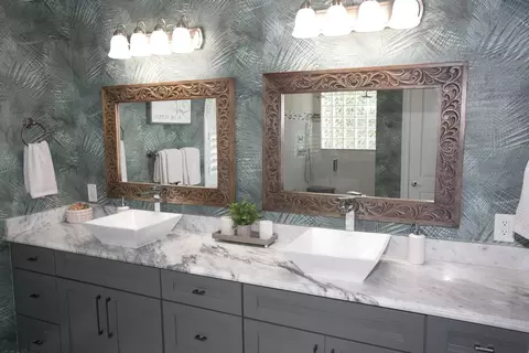 Bath - 4110 NE 27th Ave, Lighthouse Point, FL 33064 photo 7 of 7
