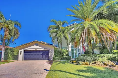 Exterior - 4110 NE 27th Ave, Lighthouse Point, FL 33064 photo 1 of 8