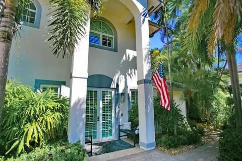 Other - 4110 NE 27th Ave, Lighthouse Point, FL 33064 photo 2 of 9