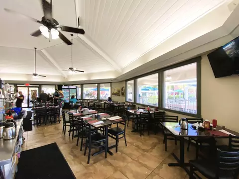 Dining - 171 Grantham E, Deerfield Beach, FL 33442 photo 2 of 2