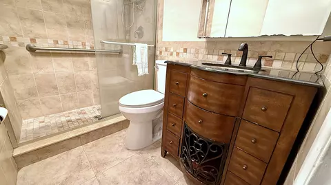 Bath - 171 Grantham E, Deerfield Beach, FL 33442 photo 1 of 8