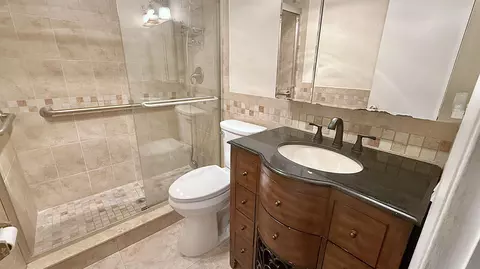Bath - 171 Grantham E, Deerfield Beach, FL 33442 photo 3 of 8