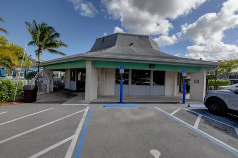 Exterior - 171 Grantham E, Deerfield Beach, FL 33442 photo 9 of 14