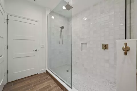 Bath - 106 Toteka Cir, Jupiter, FL 33458 photo 3 of 5