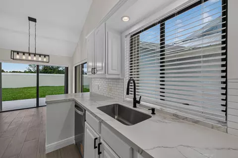 Kitchen - 406 River Edge Rd, Jupiter, FL 33477 photo 3 of 4