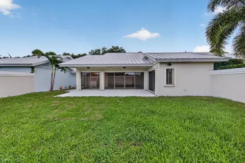 Exterior - 406 River Edge Rd, Jupiter, FL 33477 photo 7 of 11