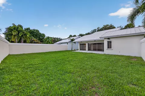 Exterior - 406 River Edge Rd, Jupiter, FL 33477 photo 8 of 11