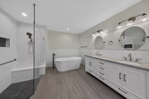 Bath - 406 River Edge Rd, Jupiter, FL 33477 photo 1 of 5