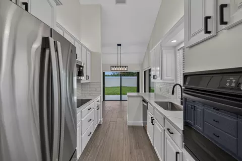 Entry Way - 406 River Edge Rd, Jupiter, FL 33477 photo 1 of 5