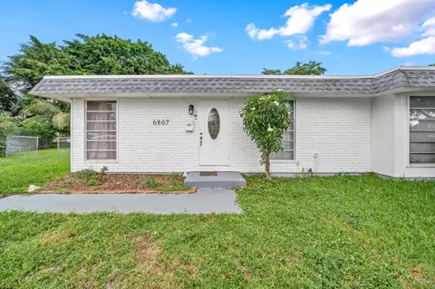 6807 NW 80th Ct, Tamarac, FL 33321
