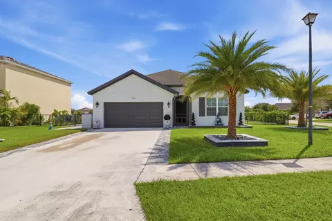 3146 Tidewater Cir, Fort Pierce, FL 34945