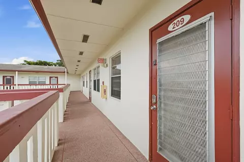Entry Way - 209 Brighton E, Boca Raton, FL 33434 photo 1 of 1